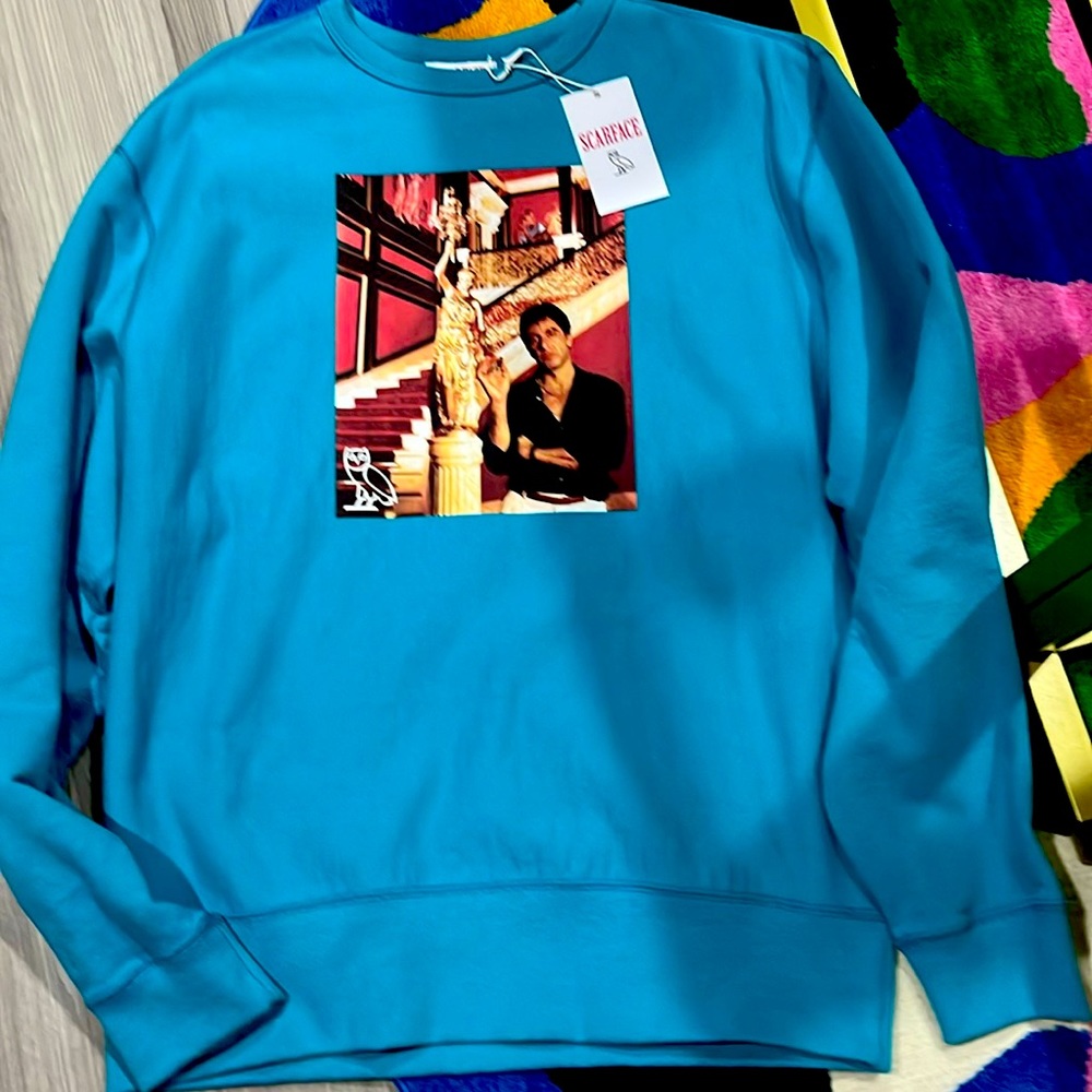 Sweater for sale 100% authentic and verified. Scarface fans this it!